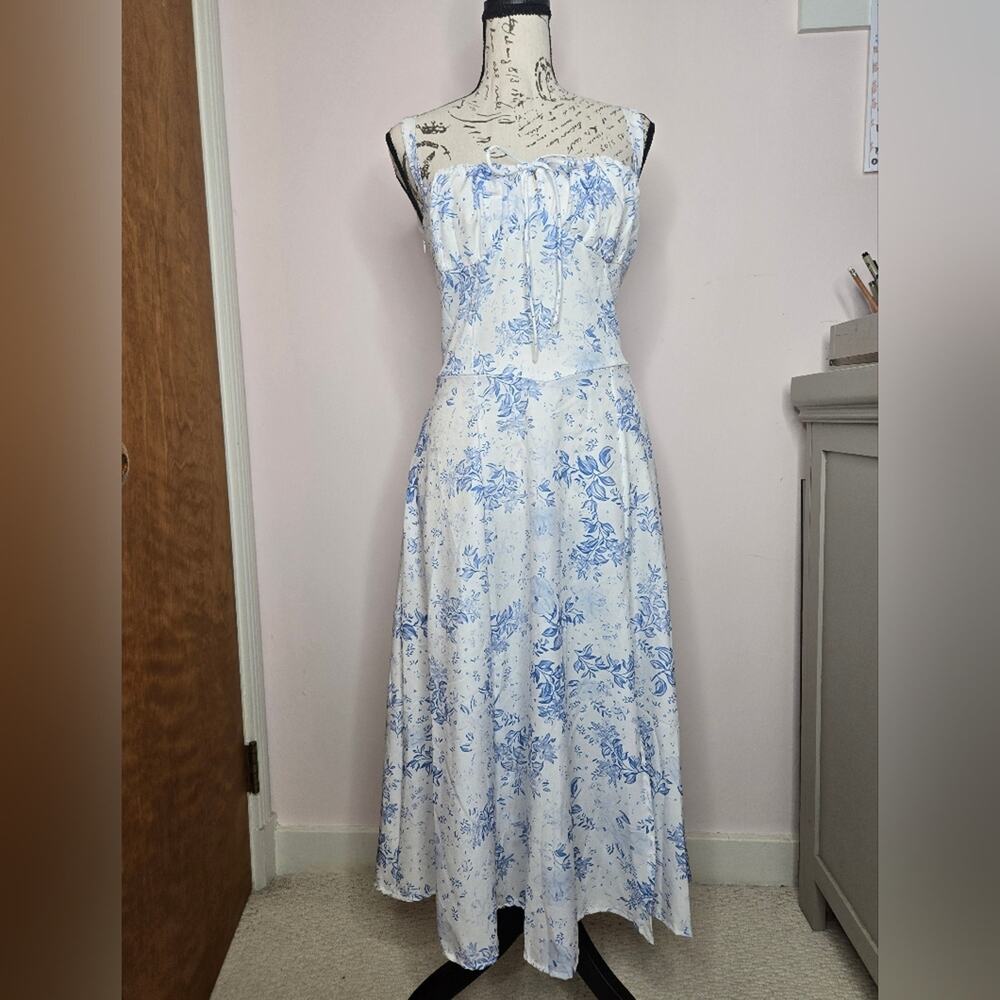 NWOT Womens Blue and White Floral Sundress Sleeveless 2 Pockets Corset Ties
